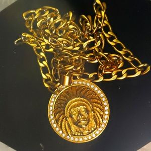 NATIVE AMERICAN PENDANT ON 26' GP CHAIN